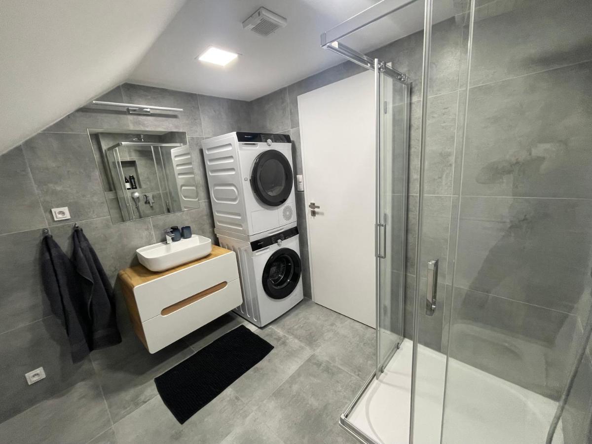 Apartman Svetla パルドゥビツェ エクステリア 写真